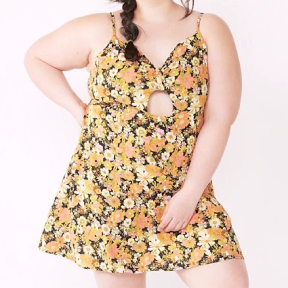 Linen Blend Cutout Floral Tie Front Skater Mini Dress